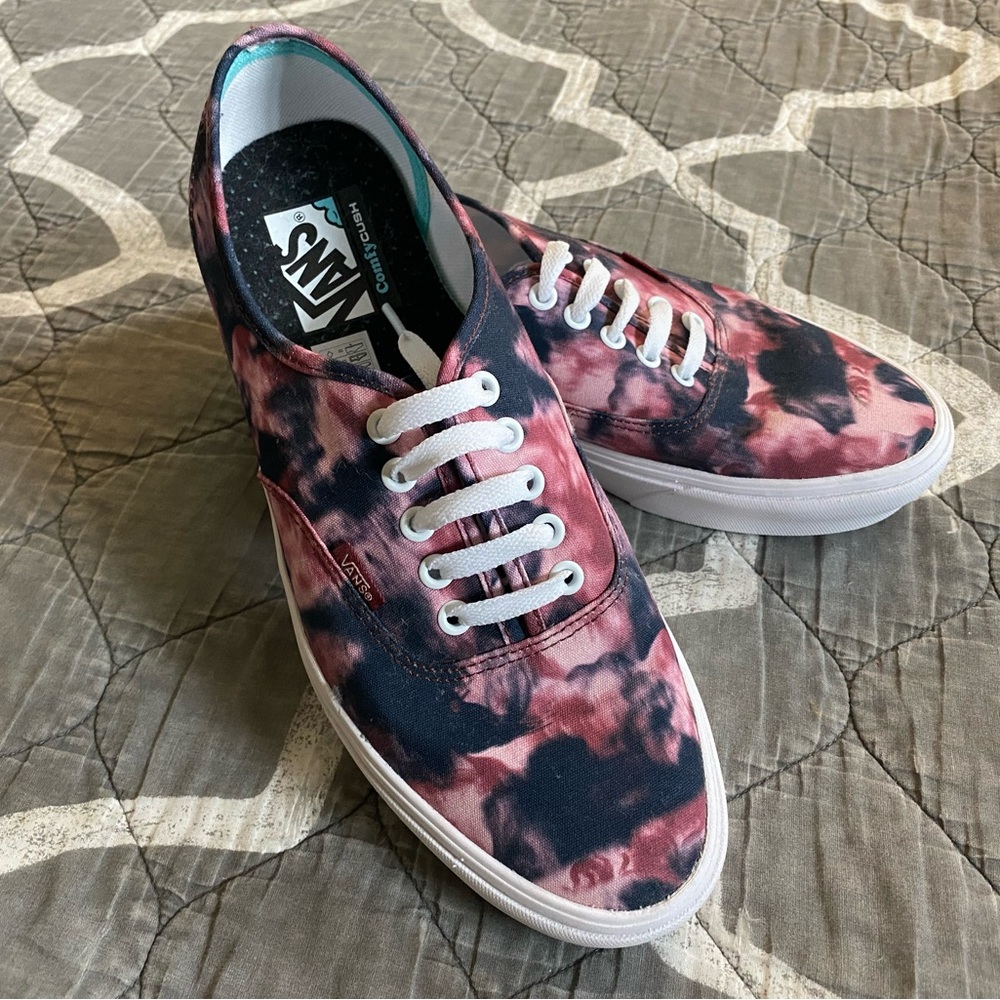 *VANS BLOWOUT!*  VANS Authentic Comfy Cush Tie-Dye Mens Size 9.5 NEW